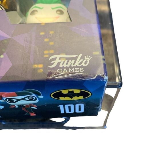 Funkoverse DC Strategy Game Batman Batwoman - Picture 4 of 7